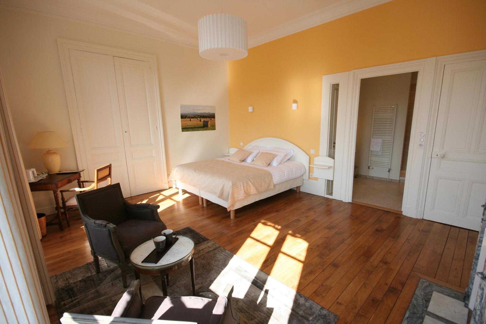 Le Clos Des Noyers Combronde Zimmer foto